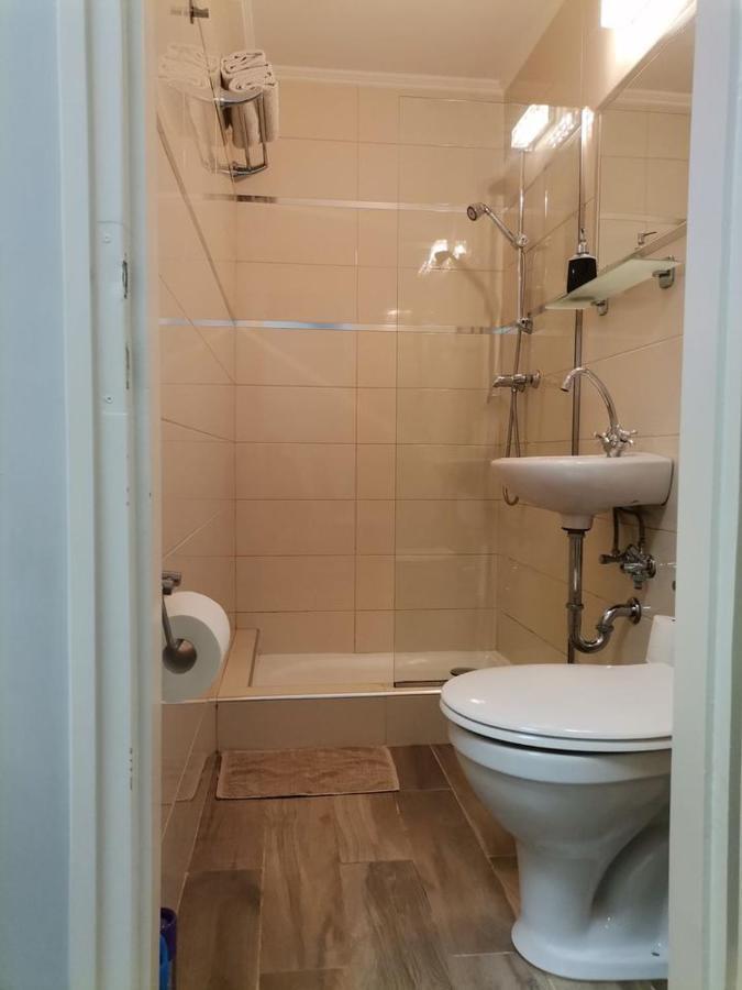 Lika Panzio Gyula Hotel Esterno foto