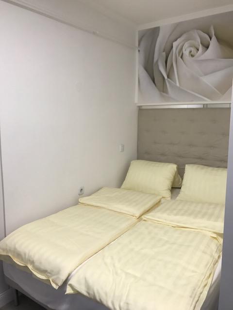 Lika Panzio Gyula Hotel Esterno foto